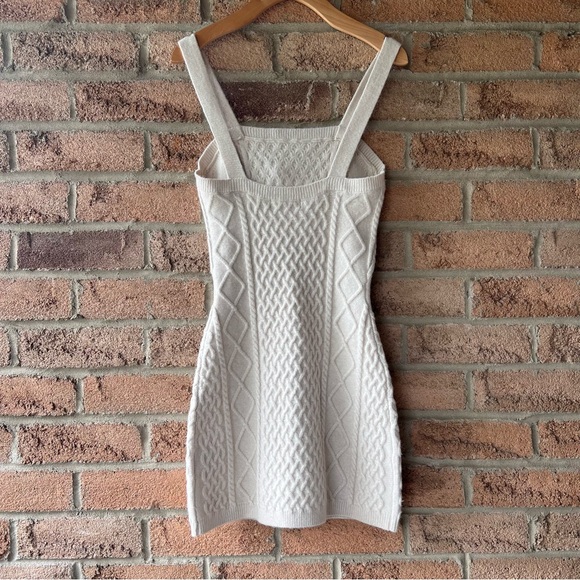 H&M | Cream knit two piece set body con dress and sweater knife skirt set - Picture 5 of 9